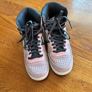 Nike sneakers. US size 7